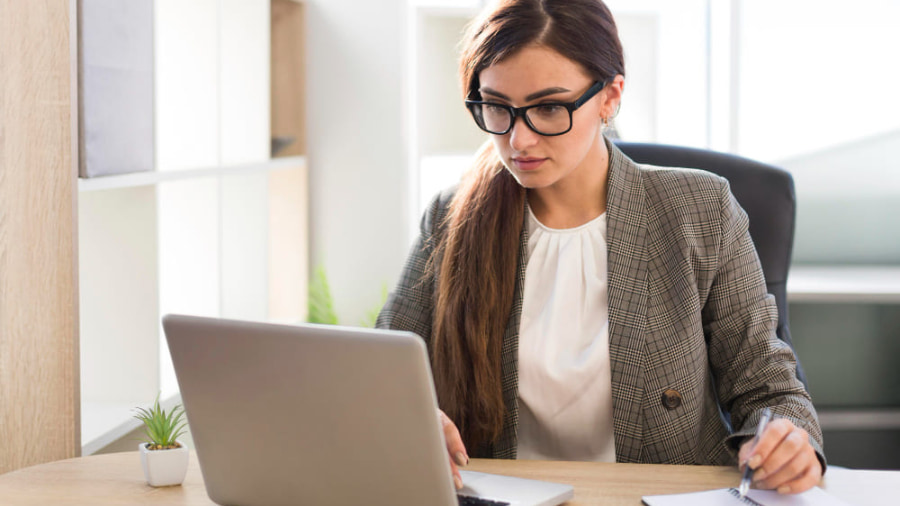 Who Can Benefit from DDP, EOR & IOR Services in Oman