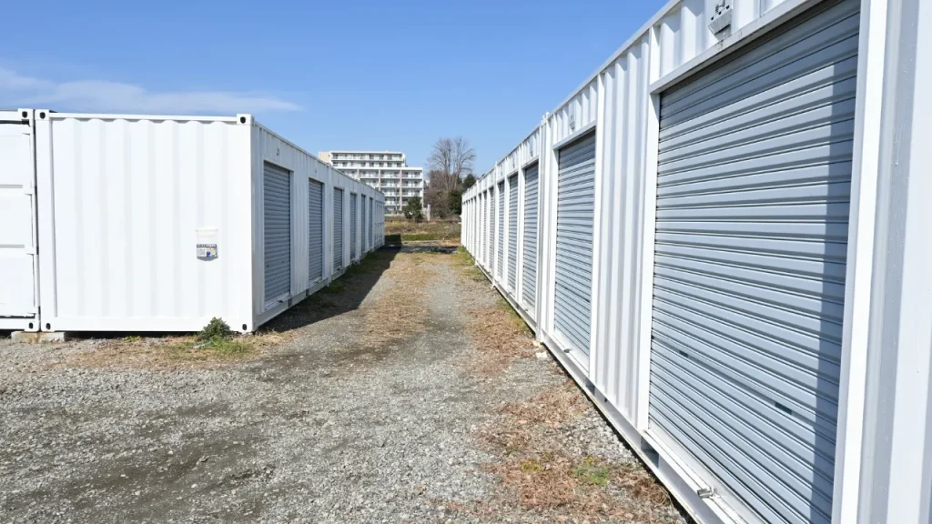 What Types of Businesses Can Benefit from Monthly Storage?